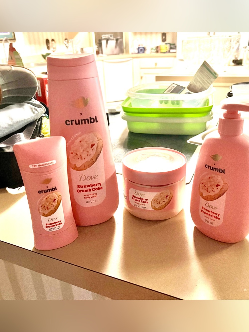 Dove x Crumbl Strawberry Crumb Cake Moisturizing Body Set — Pink